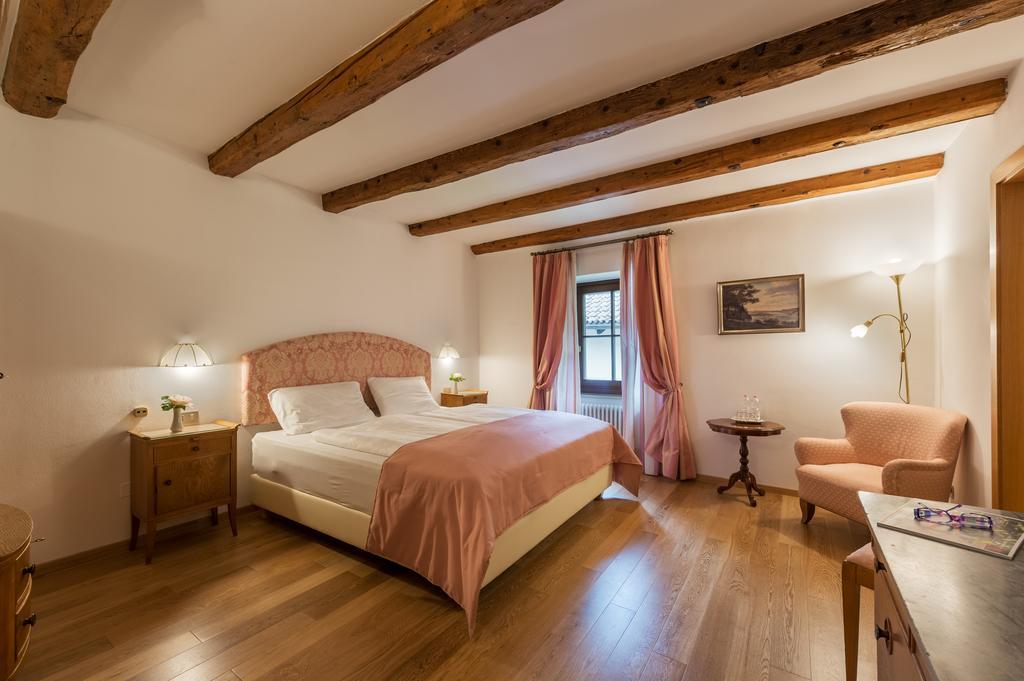 Apartments Schloss Paschbach Appiano Sulla Strada Del Vino Exterior foto